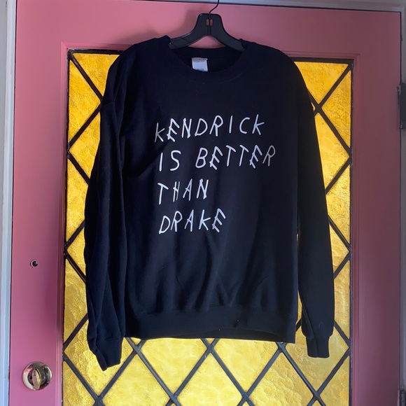 Gildan Tops - Kendrick Lamar Drake sweatshirt